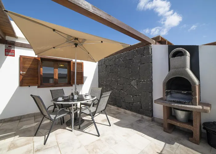 Beautiful Lanzarote 3 Bedrooms Strelitzia South Facing & Secluded Private Pool Коста Бланка