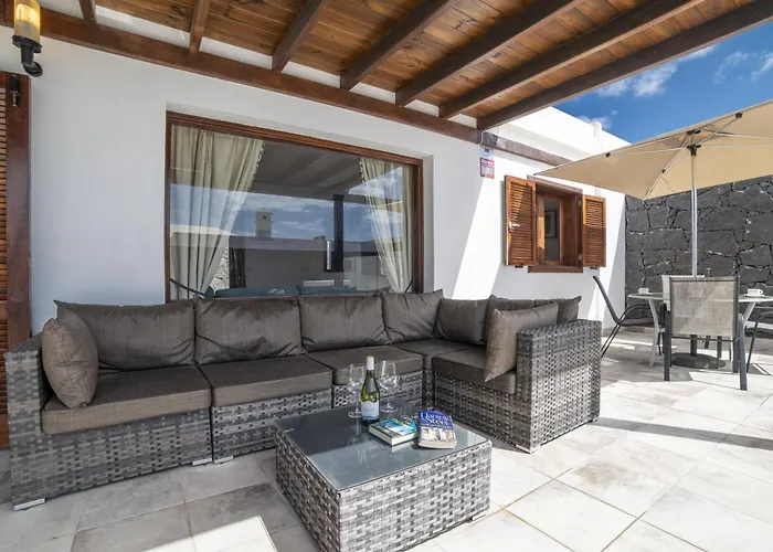 Beautiful Lanzarote 3 Bedrooms Strelitzia South Facing & Secluded Private Pool * Коста Бланка