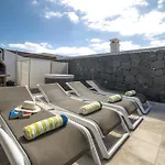 Βίλα Beautiful Lanzarote 3 Bedrooms Strelitzia South Facing & Secluded Private Pool Πλάγια Μπλάνκα