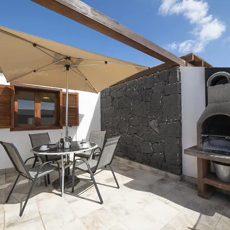 Beautiful Lanzarote 3 Bedrooms Strelitzia South Facing & Secluded Private Pool 플라야블랑카
