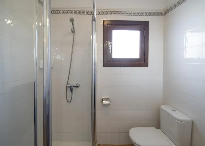 Beautiful Lanzarote 3 Bedrooms Strelitzia South Facing & Secluded Private Pool 플라야블랑카