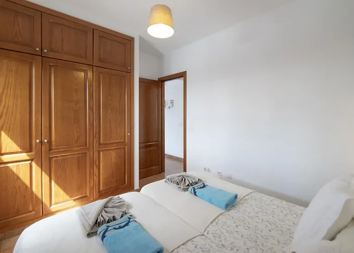 Beautiful Lanzarote 3 Bedrooms Strelitzia South Facing & Secluded Private Pool 别墅 *